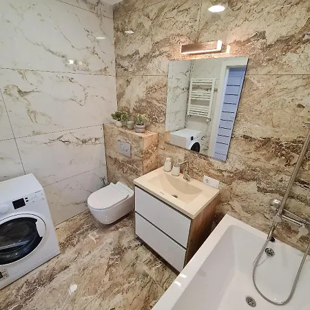 Holly Apartment *